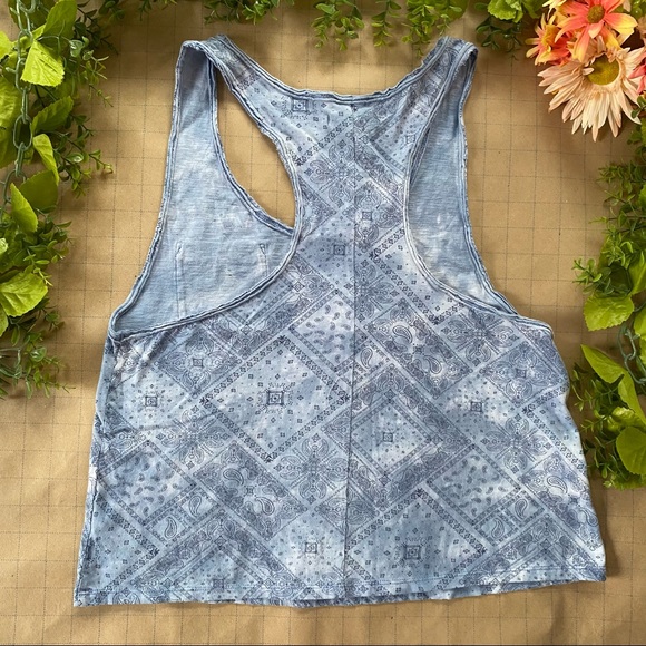 Women's American Eagle Blue Abstract Bank Top Size Small - Picture 9 of 9